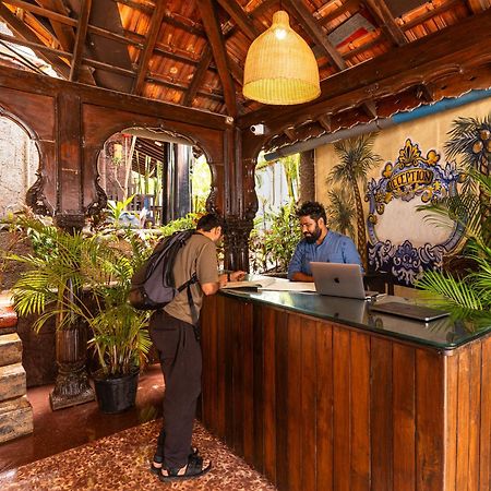 Madpackers Goa Anjuna - Bar Εξωτερικό φωτογραφία