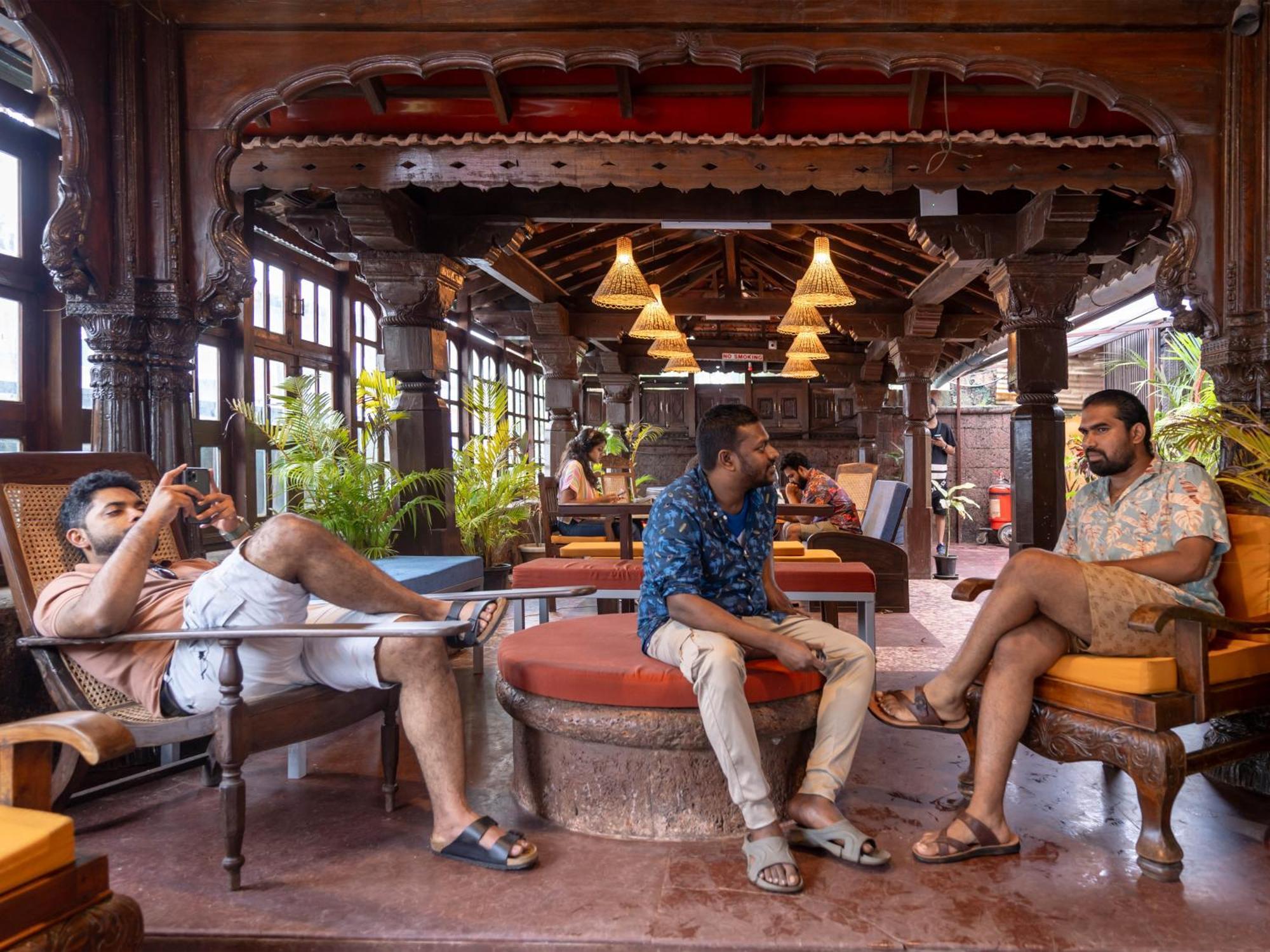 Madpackers Goa Anjuna - Bar Εξωτερικό φωτογραφία