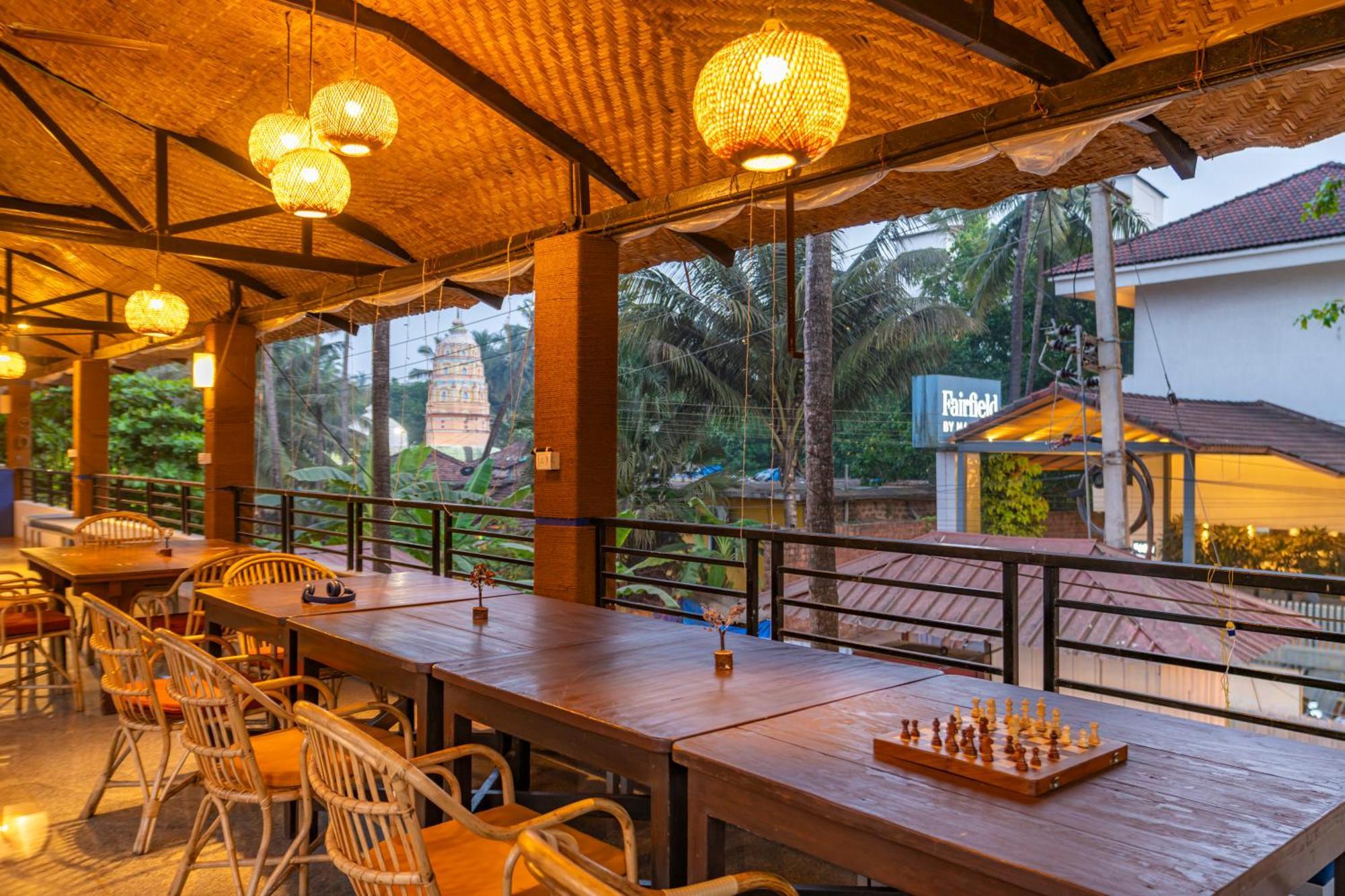 Madpackers Goa Anjuna - Bar Εξωτερικό φωτογραφία