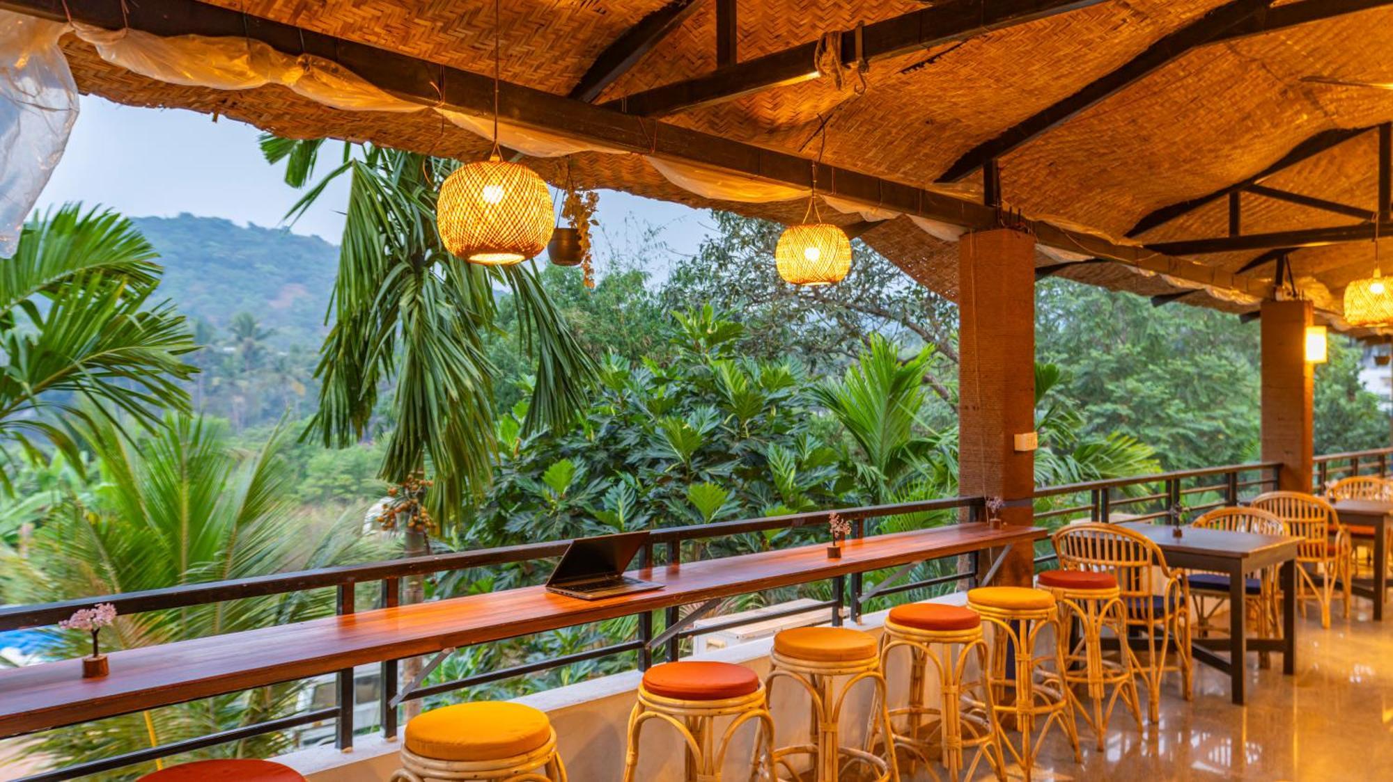 Madpackers Goa Anjuna - Bar Εξωτερικό φωτογραφία
