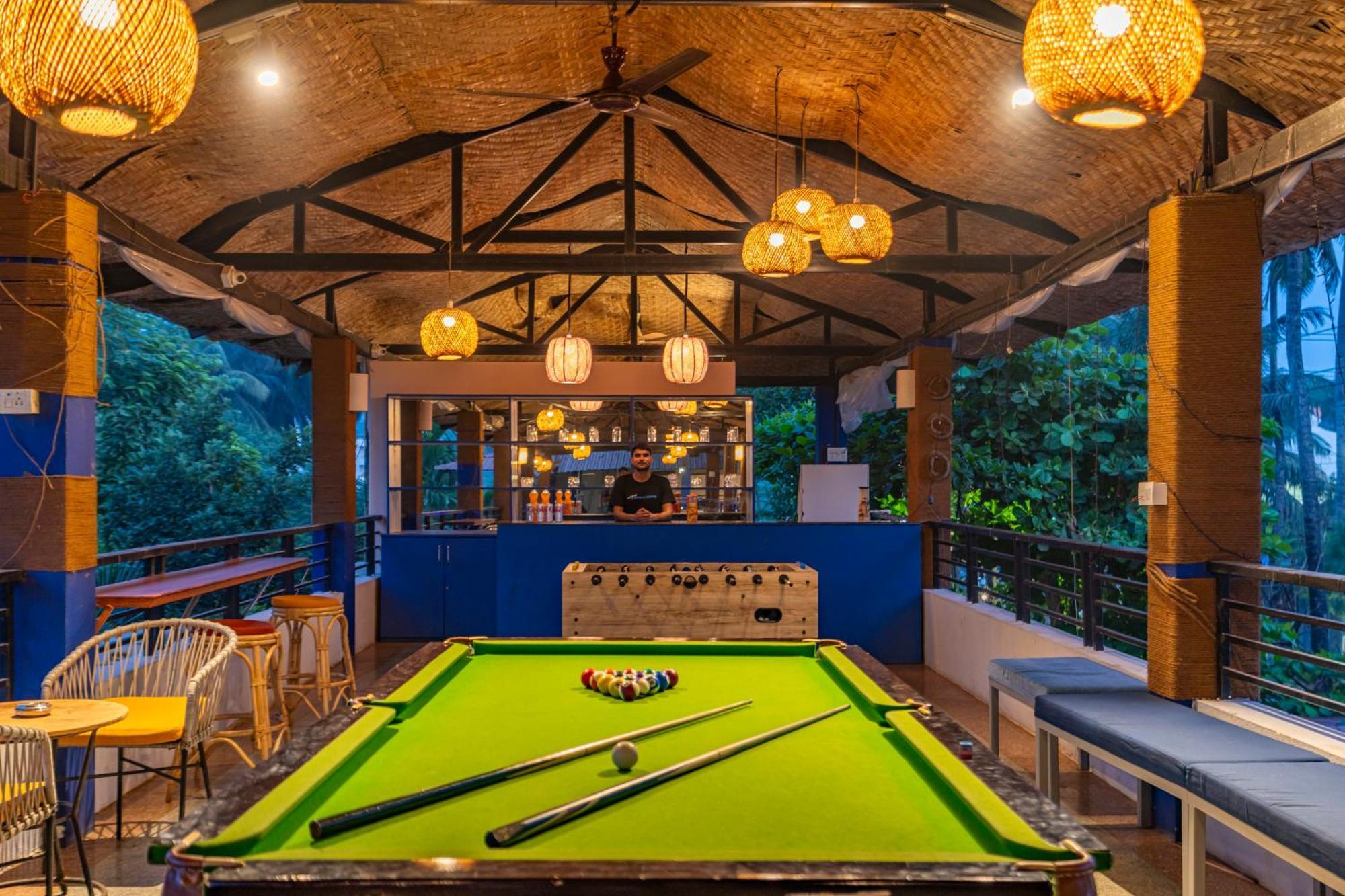 Madpackers Goa Anjuna - Bar Εξωτερικό φωτογραφία