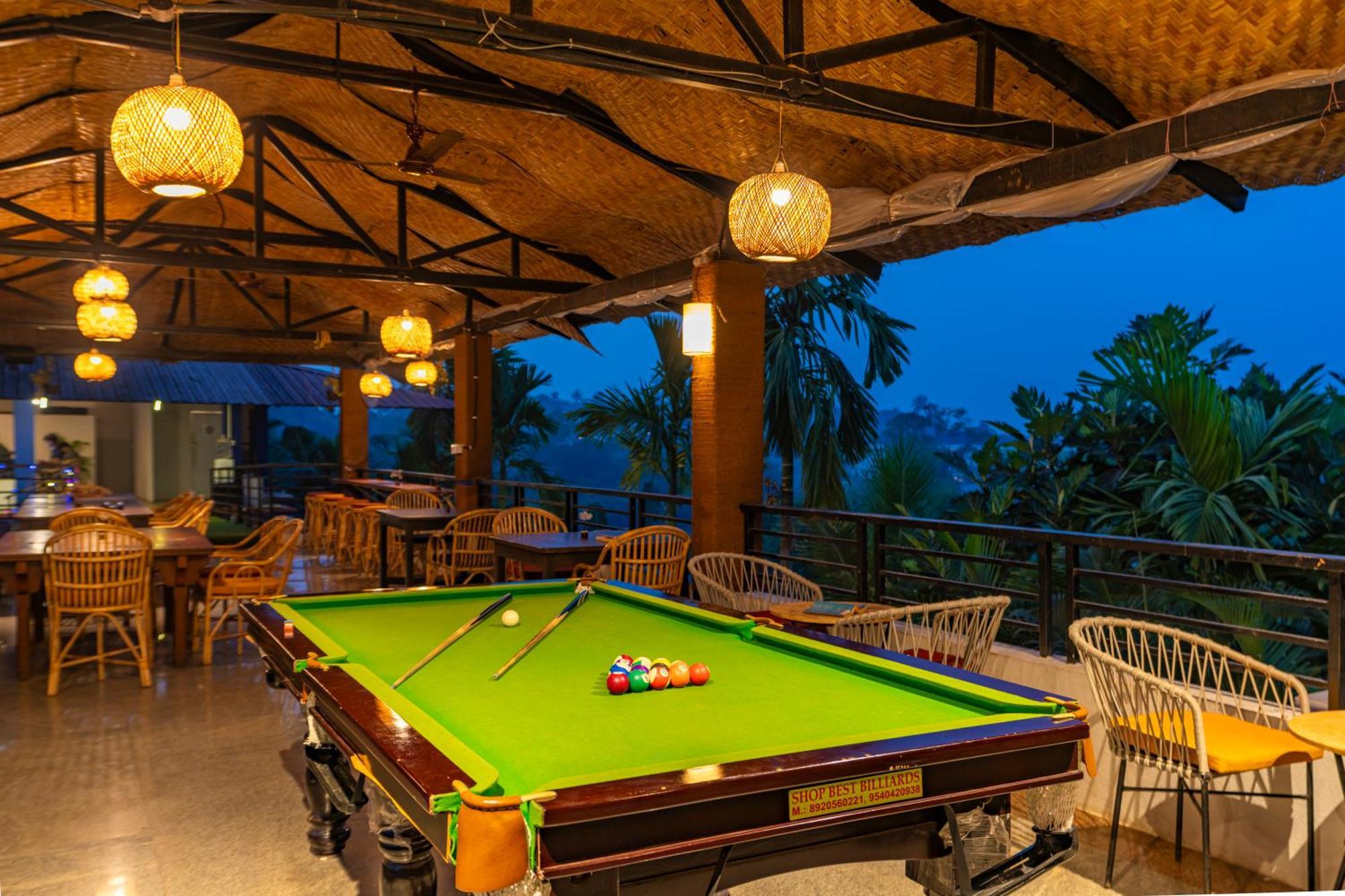 Madpackers Goa Anjuna - Bar Εξωτερικό φωτογραφία