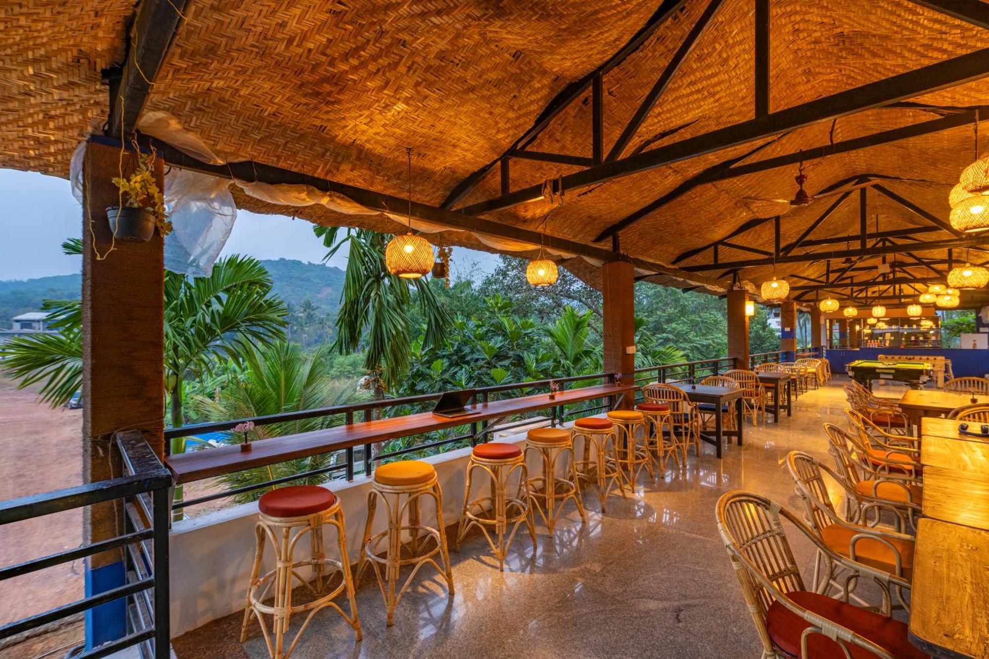 Madpackers Goa Anjuna - Bar Εξωτερικό φωτογραφία